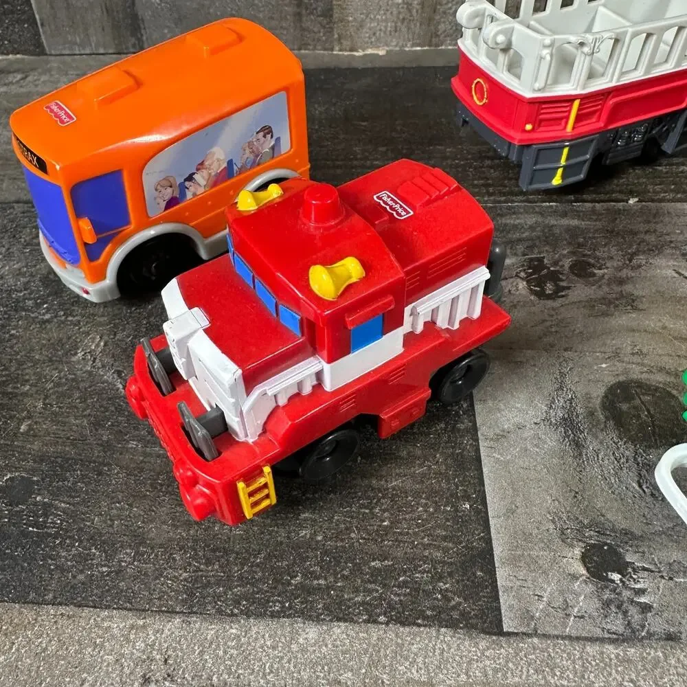 Fisher-Price GeoTrax Train‎ & Vehicle Lot Engines Fire Truck Dump Truck Bus